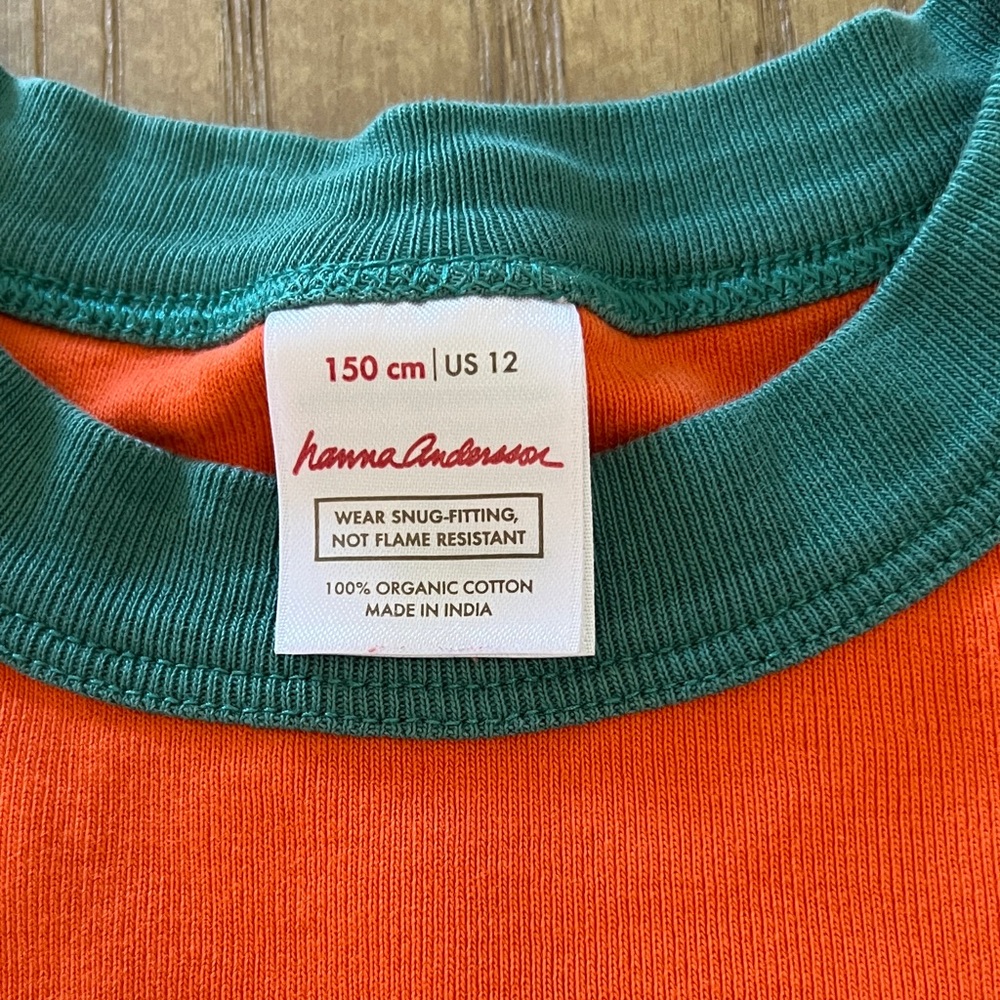 Hanna Andersson pajama set.
Kid size 12. 100% organic cotton. Halloween print! π - Picture 2 of 3